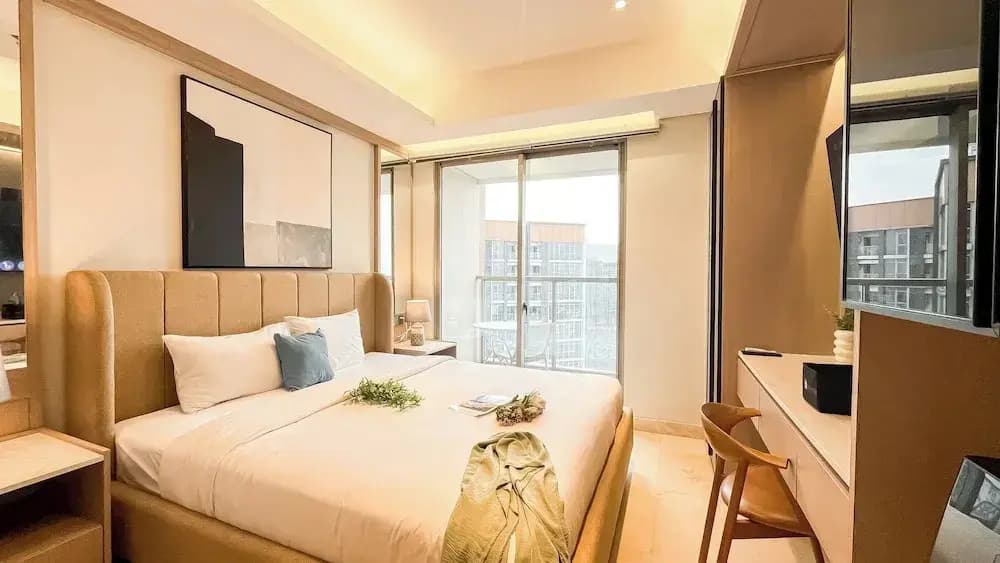 Modern Minimalist Studio Room At Gold Coast Apartment - photo 22