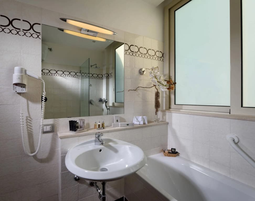 Best Western Hotel Piccadilly - photo 10