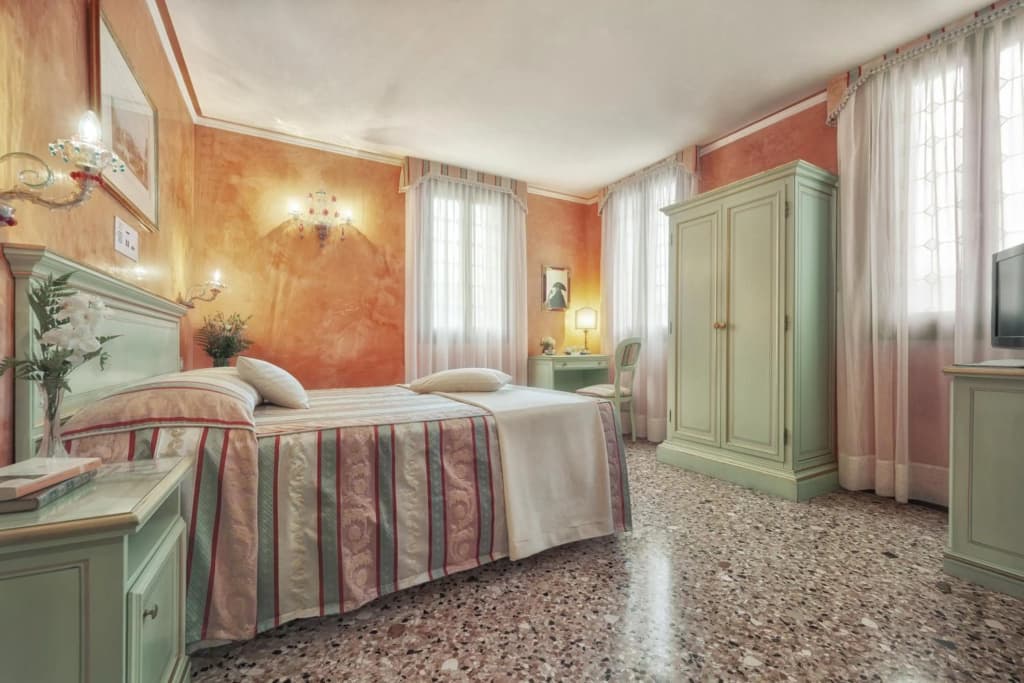 Hotel Firenze - photo 38