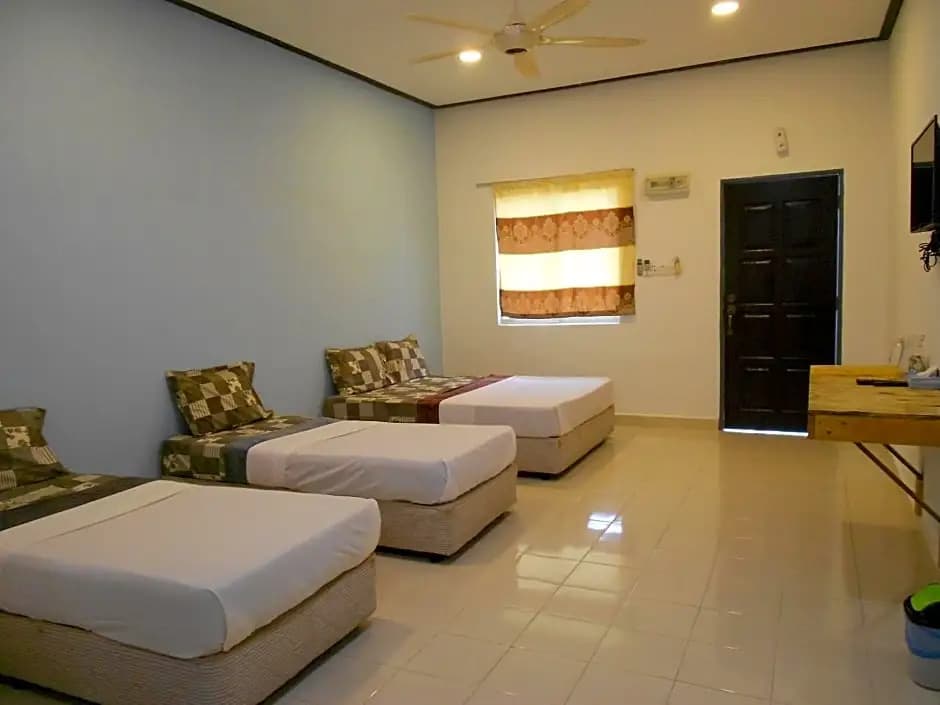 Perintis Motel Cenang - photo 12