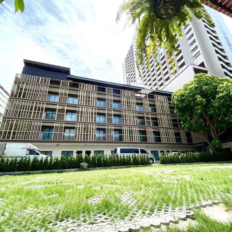 The Shade Residence - main photo