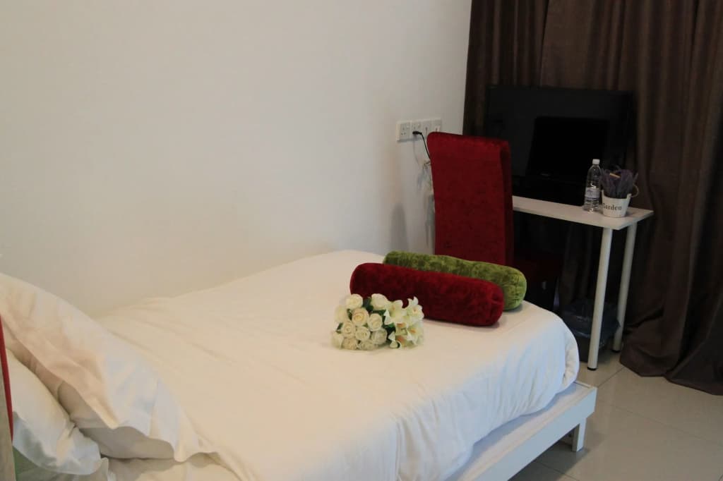 Le Garden Hotel - photo 6