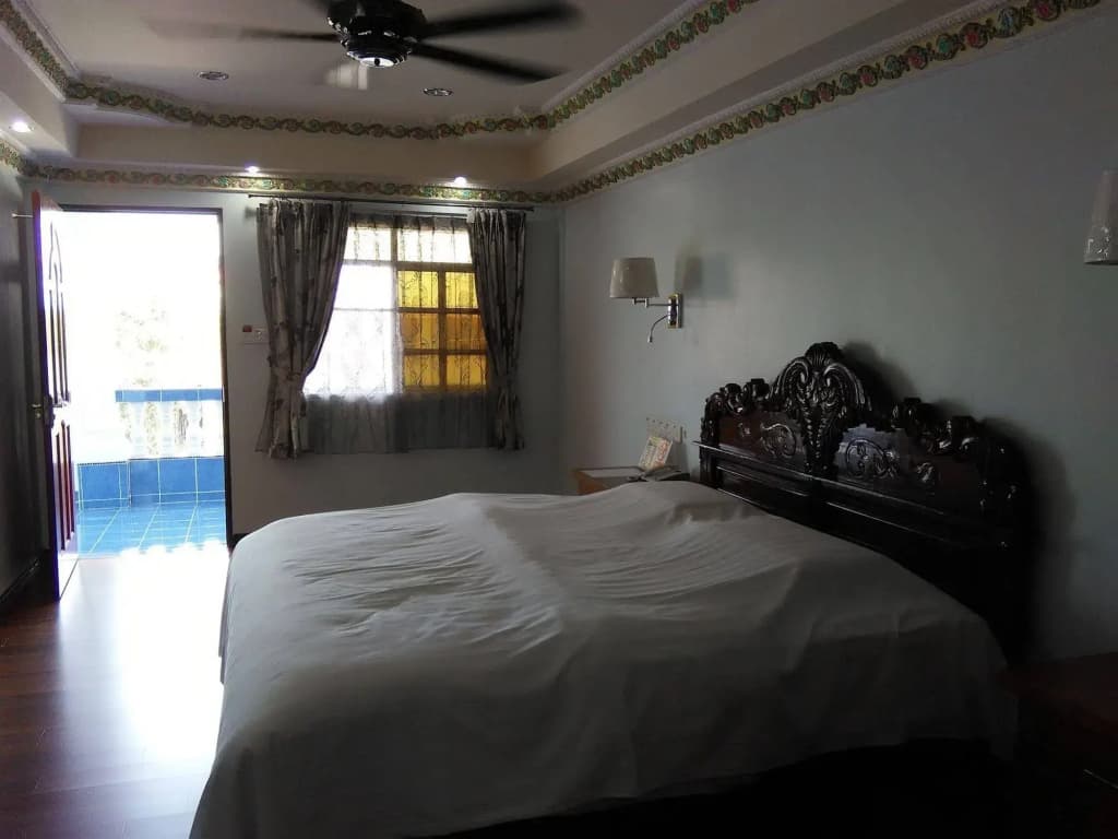 Ben & Roz Inn - photo 4