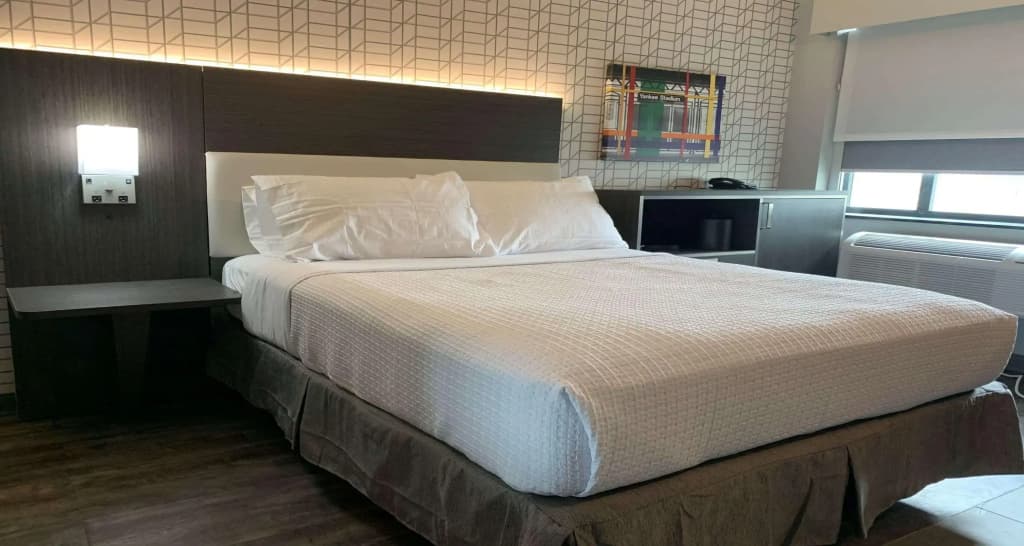 Best Western Plus City Line Hotel - photo 3
