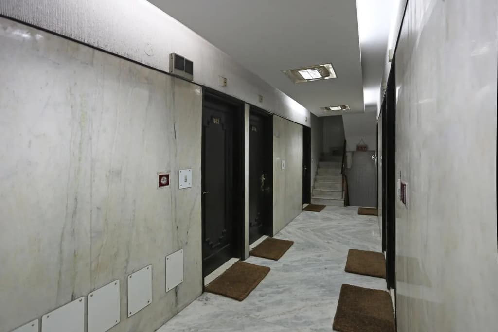 Hotel City Castle Karol Bagh - photo 8