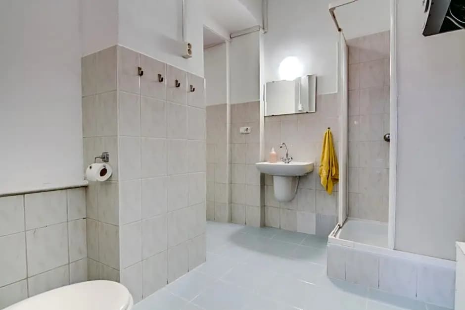 Pals Mini Hostel - photo 6