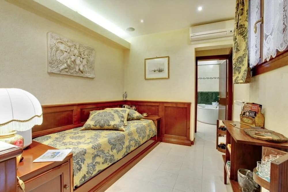 Regina Elena Apartment - photo 4