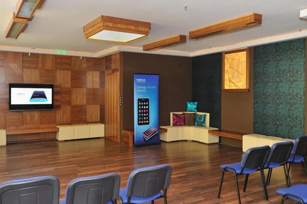 Luxury Downtown Apartments - photo 8