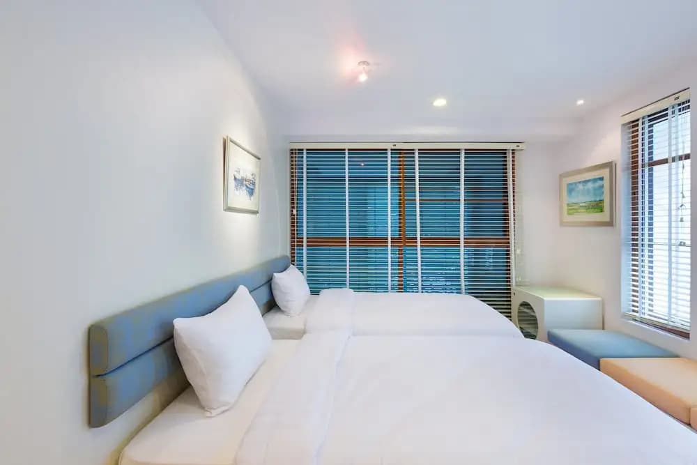 Baan LonSai Beachfront Condominium - photo 4