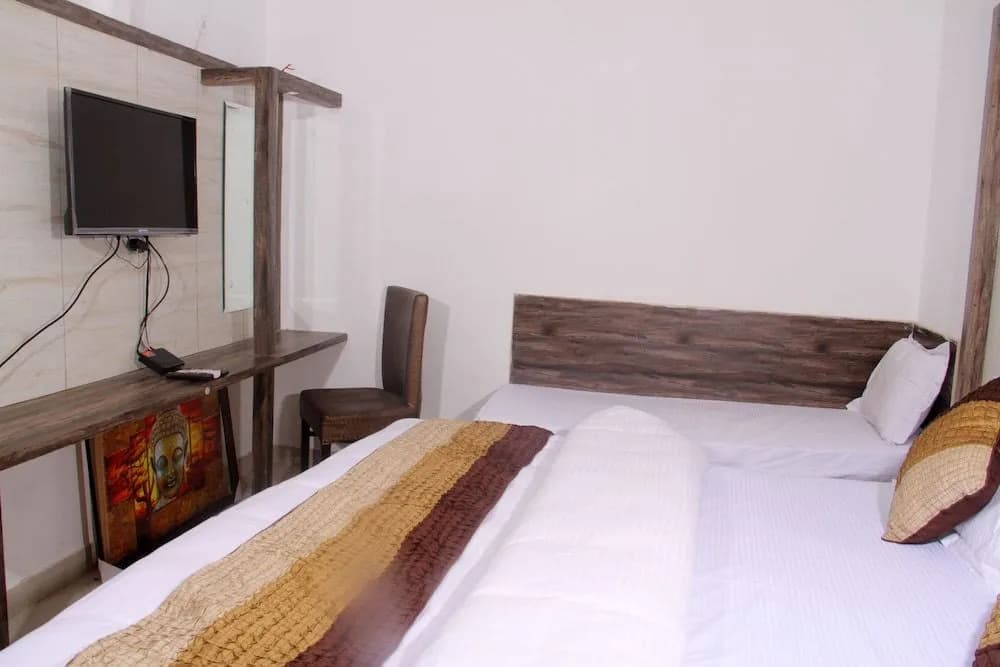 New Frontier Hotel - photo 6