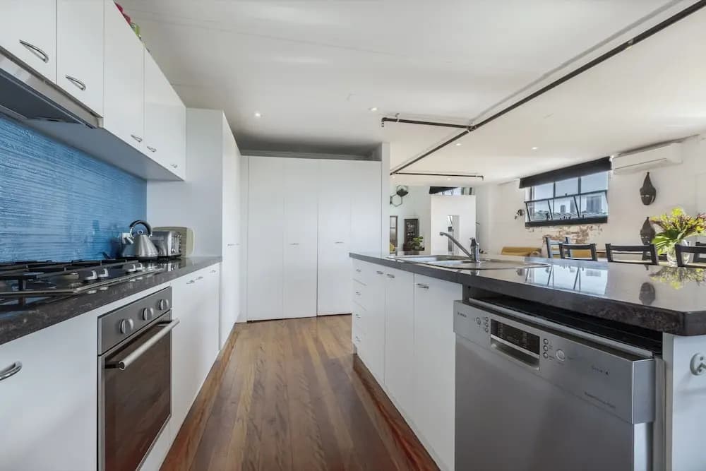 StayCentral - Fitzroy Converted Warehouse Penthouse - photo 24