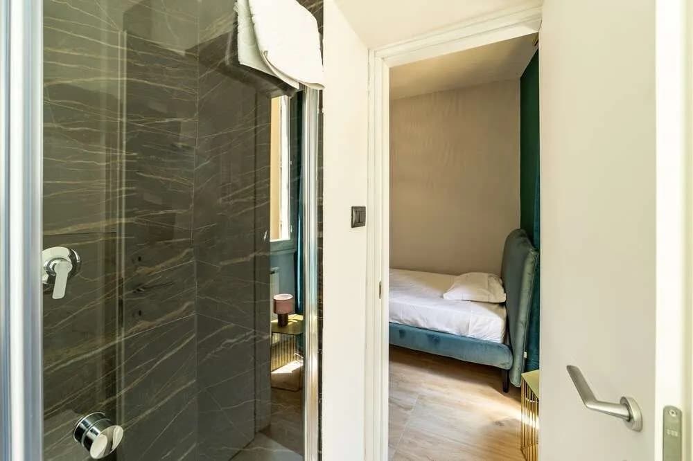 Room Eleven - photo 10