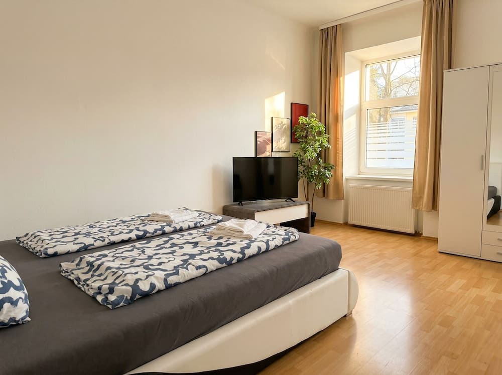 Central & Simple 1BR Apartment with WIFI - photo 2