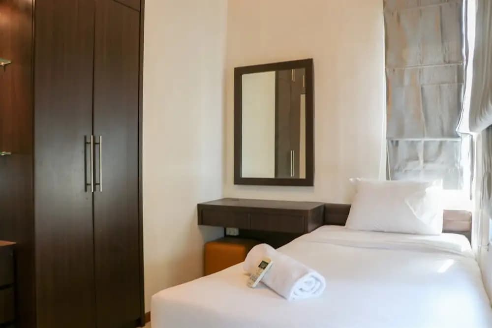 Full Furnished With Comfort Design 2Br Apartment At Thamrin Residence - photo 5
