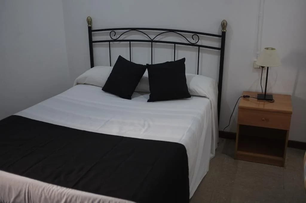 Hostal Europa - photo 4