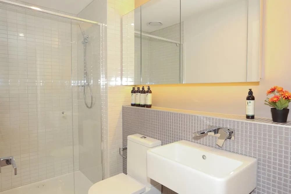 3 Bedrooms Free Carpark & Wi-Fi - photo 7