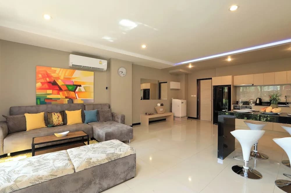 Nai Harn Condominium - photo 2