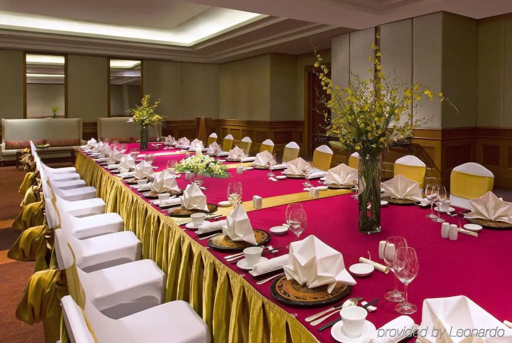 Sheraton Hanoi Hotel - photo 18