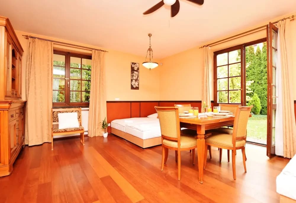 City Garden Apartments & Wellness - photo 6