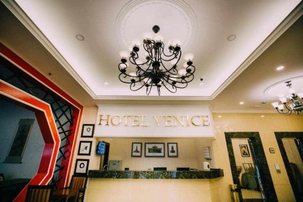 Hotel Venice - photo 2