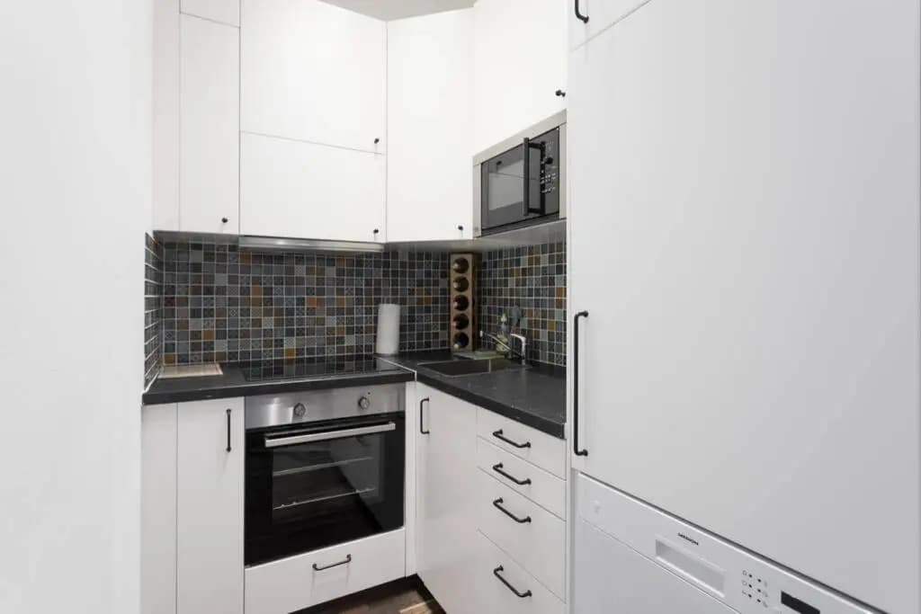 16 C&J's apartment - photo 13