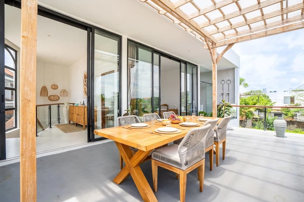 Villa Ozkar - Elegant 3 Bedroom Villa with Pool & Sunset Terrace - photo 31
