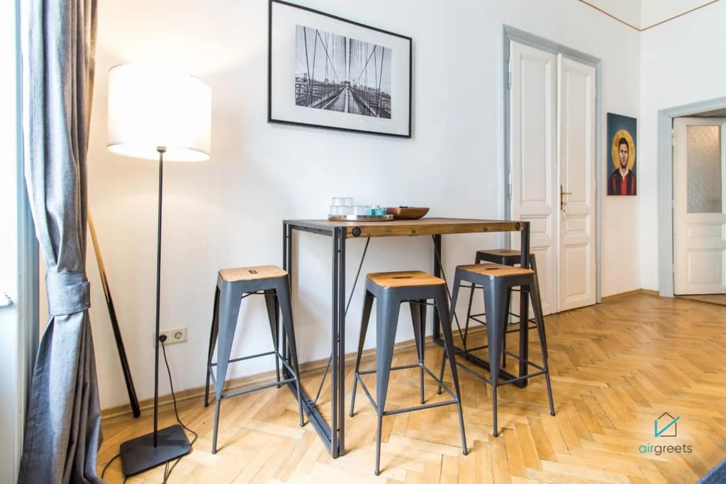 Spacious And Extraordinary Vienna Apartment - photo 1