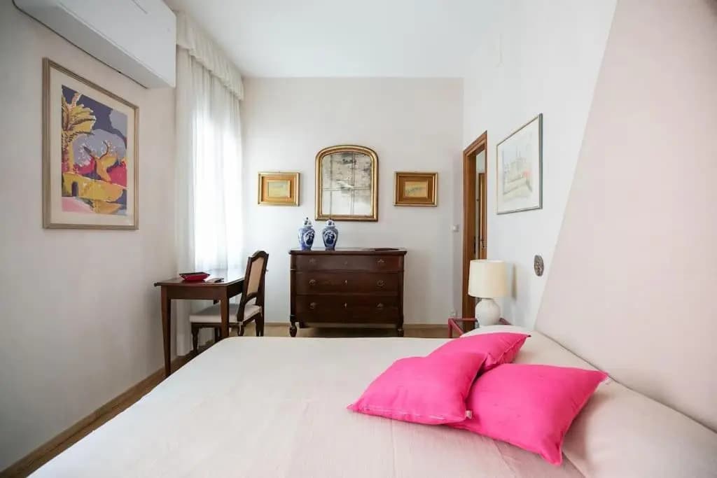 St Mark Apartments - photo 11