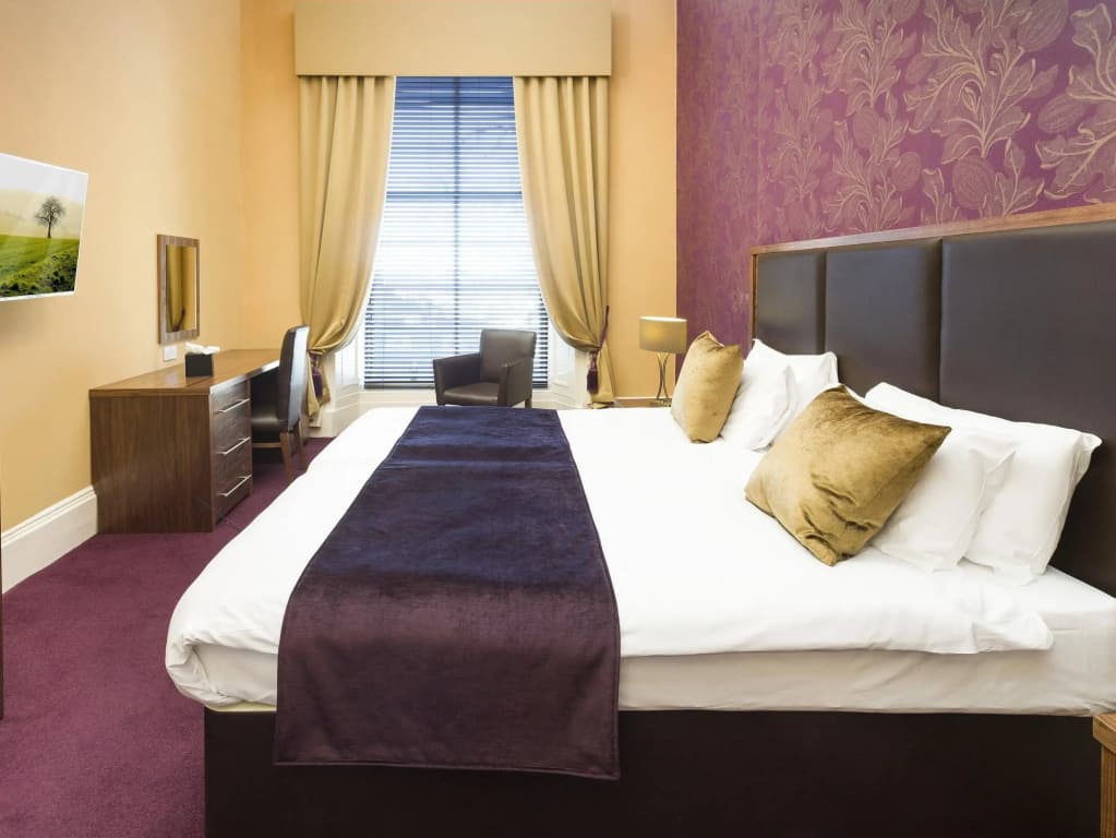 New Town Hotel - photo 1