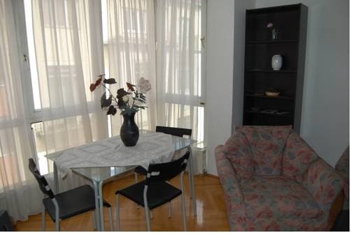 Di Caprio Apartment - photo 2