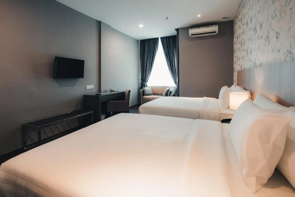 Avenue Garden Hotel - photo 3