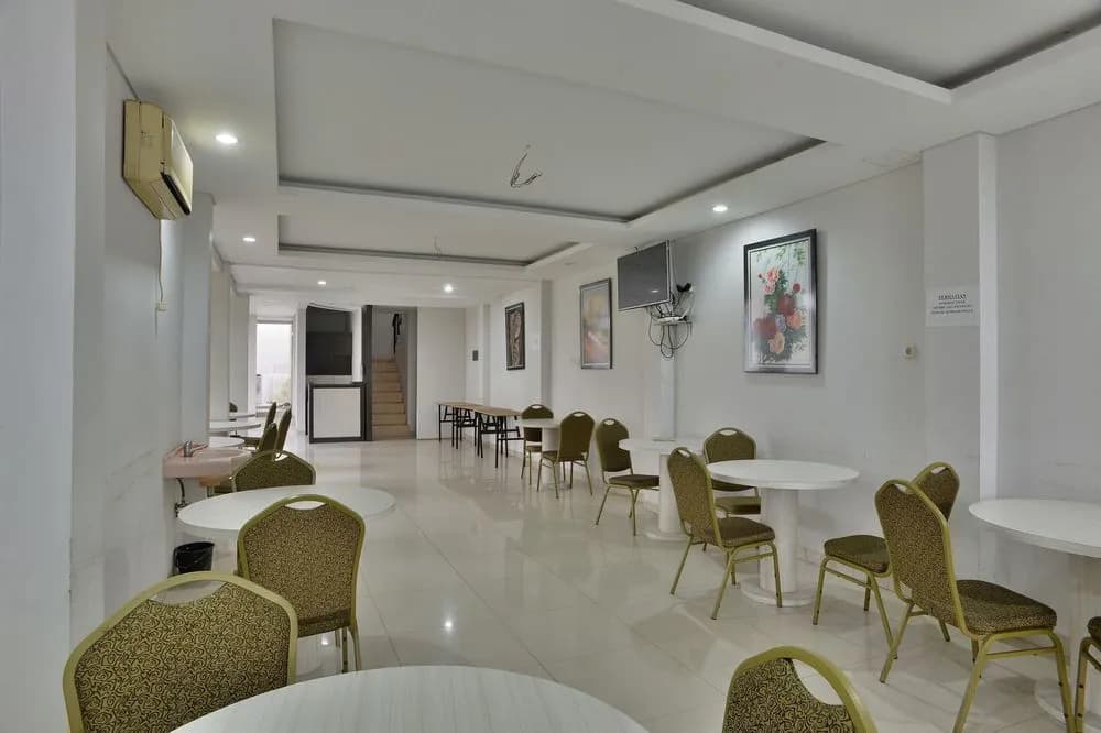 ZEN Rooms Basic Kelapa Dua Kebon Jeruk - photo 14