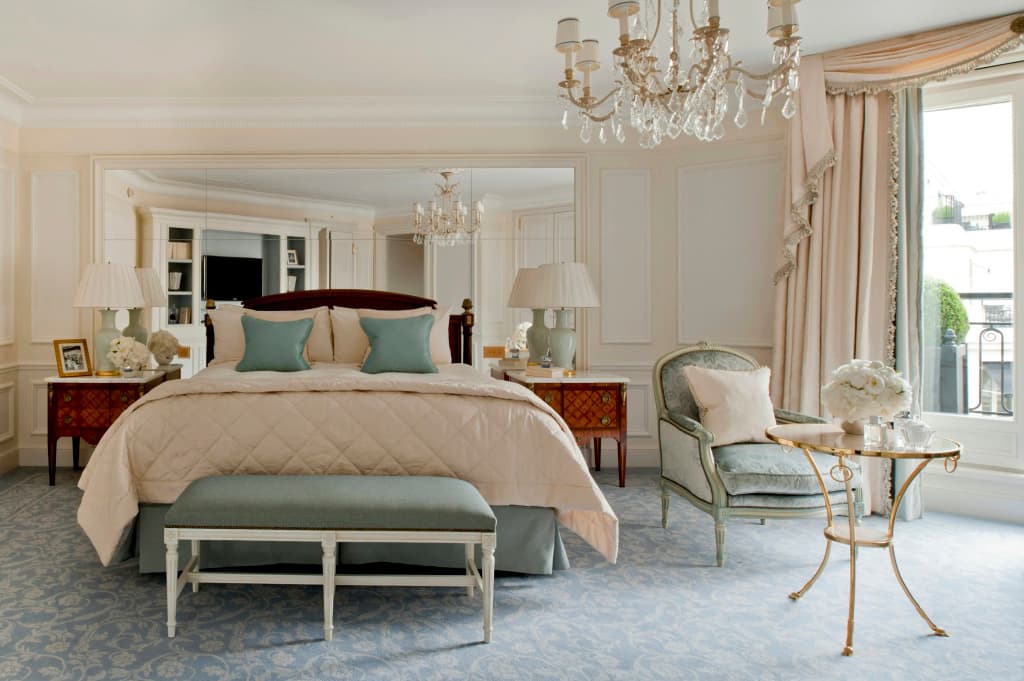 Four Seasons George V Hotel - photo 4