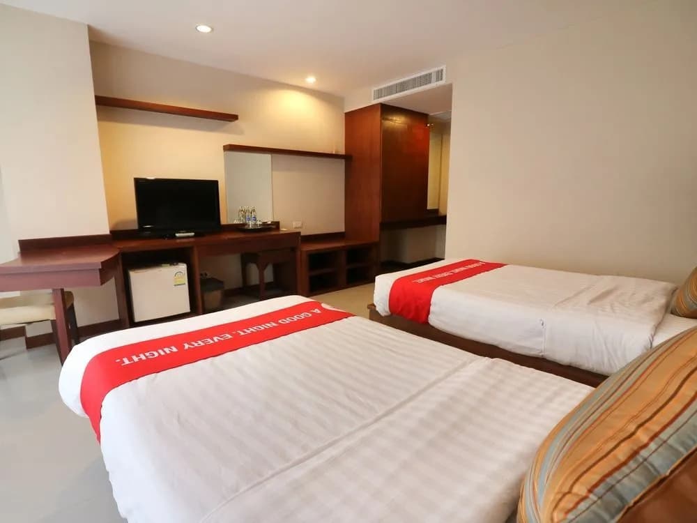Nida Rooms Turquoise Blue Patong - photo 7