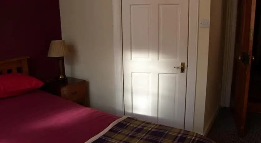 Lothian House - photo 5