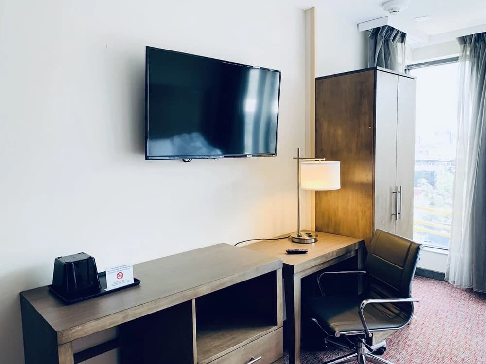 Capital Hotel - photo 3