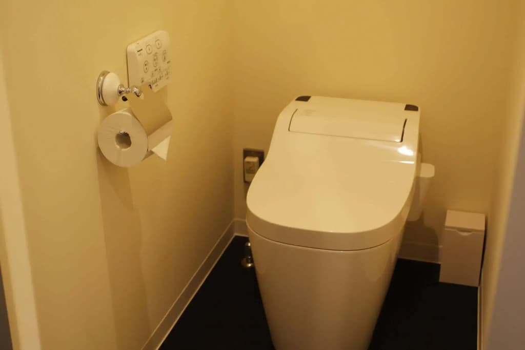 The Lower East Nine Hostel - photo 8