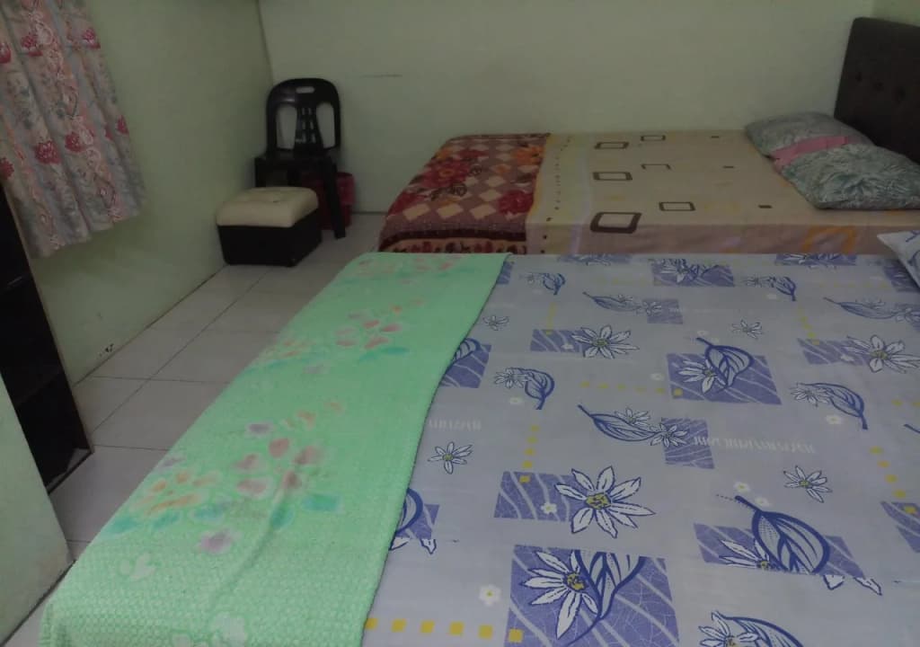Shalini's Guest House - photo 4