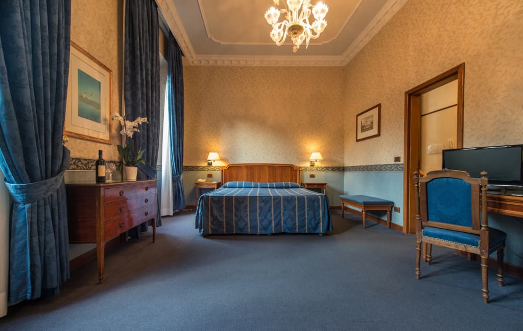 Strozzi Palace Hotel - photo 4