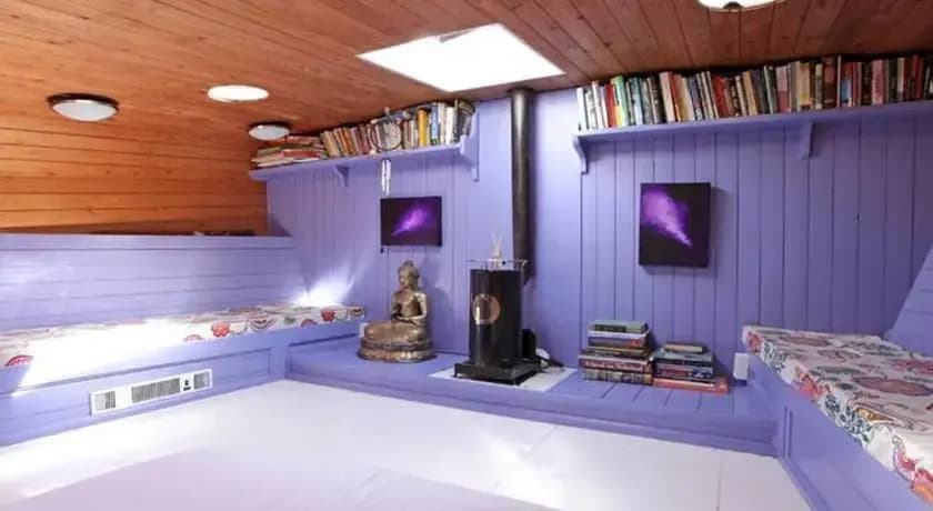 The Burret Houseboat - photo 2