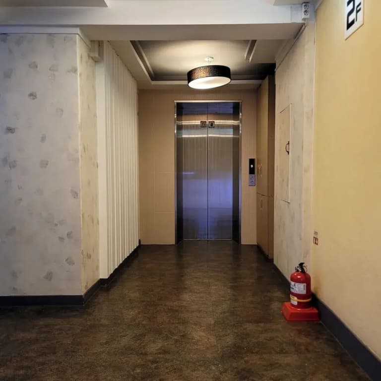 SKY Motel - photo 2