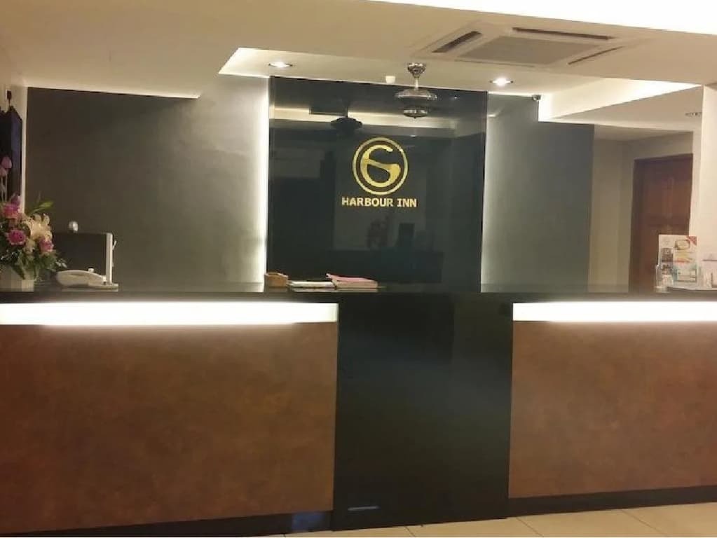 Harbour Inn Melaka - photo 2