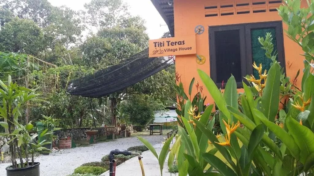 Titi Teras Village House - photo 10