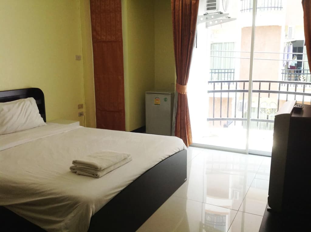 BR Guest House Pattaya - photo 21
