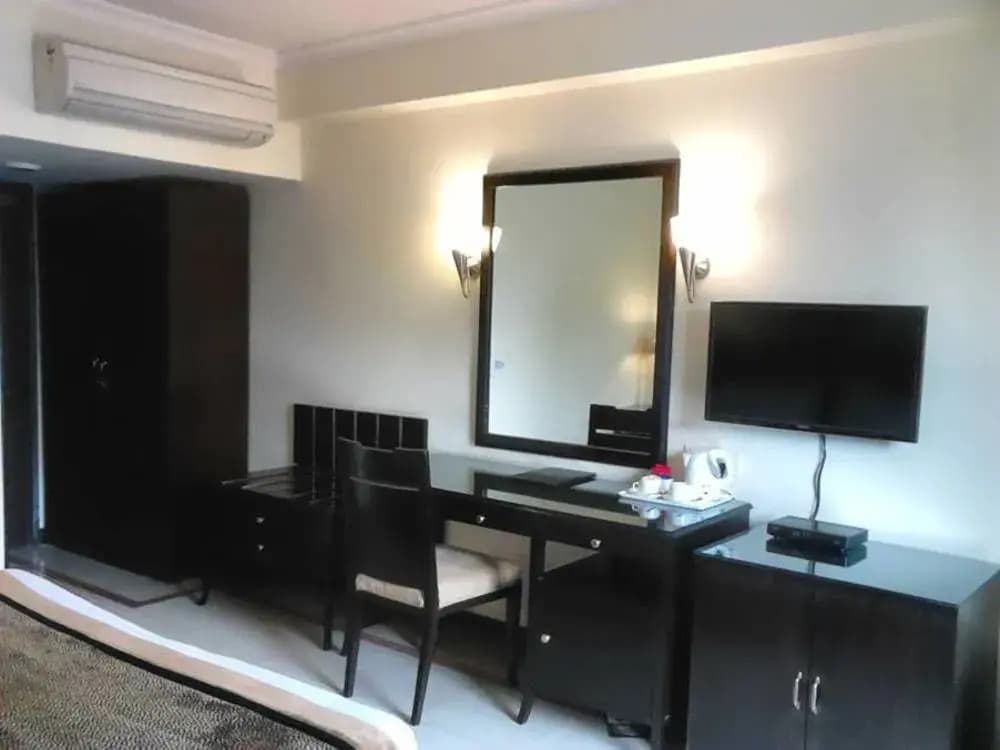Hotel Bmk Grand By FabHotels - photo 4
