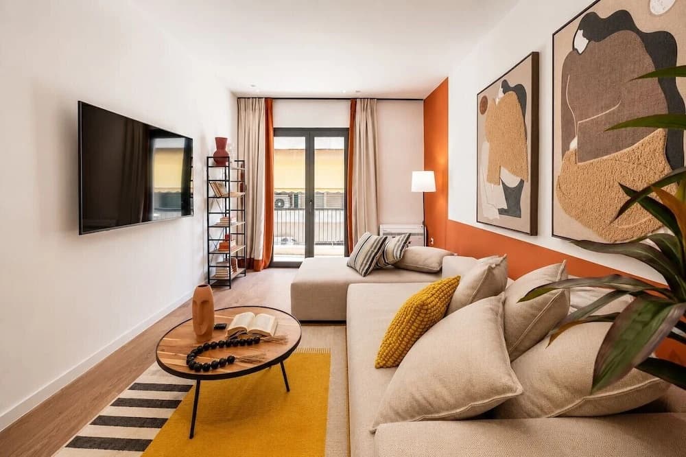 LIV - Upscale Athenian Apartment 3A - photo 3