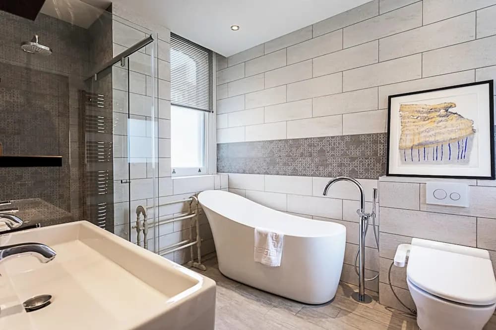 Well-designed Chelsea Flat - photo 13