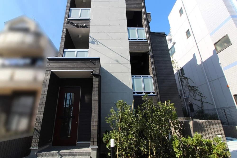 M 1 Tokyo Higashirokugo - main photo
