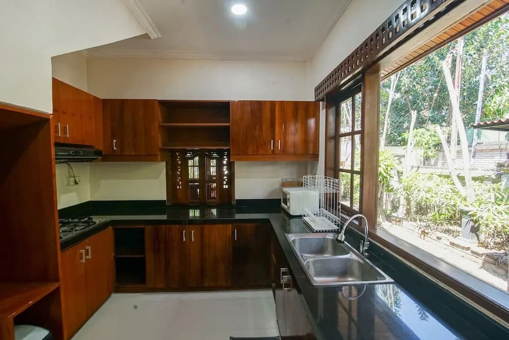 Baliana Villa Legian - photo 26