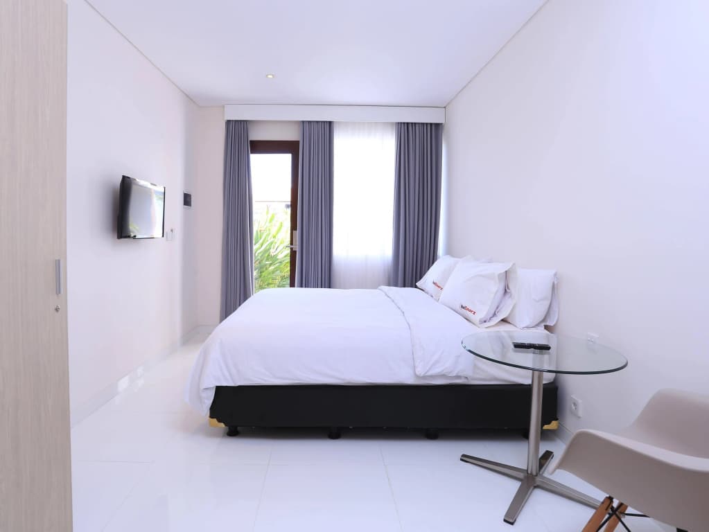 RedDoorz @ Petitenget Seminyak - photo 2